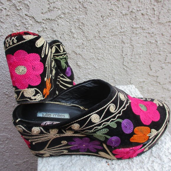 JULIE MILES ~ EMBROIDERED SLIDES / SHOES / WEDGE ~ 8 / 8.5 ~ AMAZING DETAIL!!!!! - Picture 5 of 14